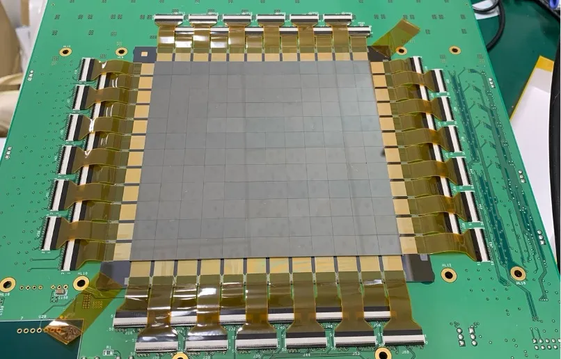 CdTe PhotonCounting FPD 開発機の実写真